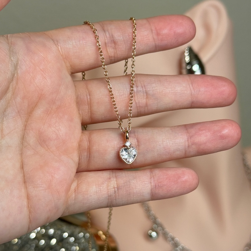 Minimalist Gold Heart Pendant Necklace With Cubic Zirconia - Picture 4 of 9